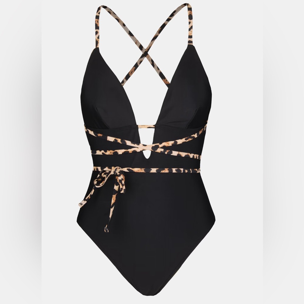 ‼️SOLD‼️ Plunge Cross Back One-piece Swimsuit, XL, Black